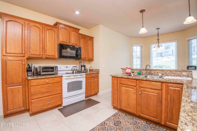 102 Tanasee Court, Maryville, TN 37801