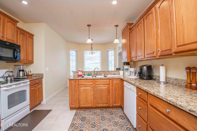 102 Tanasee Court, Maryville, TN 37801