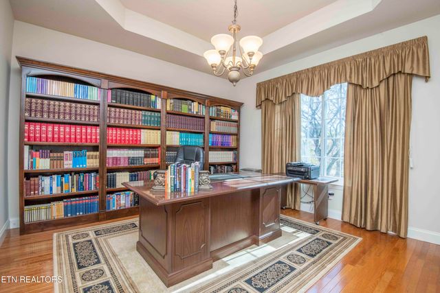 102 Tanasee Court, Maryville, TN 37801