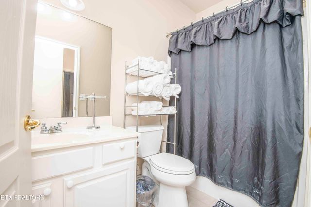 102 Tanasee Court, Maryville, TN 37801