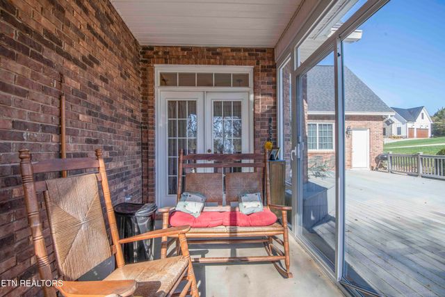 102 Tanasee Court, Maryville, TN 37801