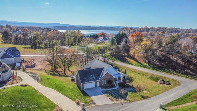 102 Tanasee Court, Maryville, TN 37801