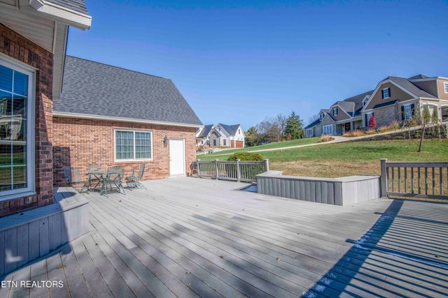 102 Tanasee Court, Maryville, TN 37801
