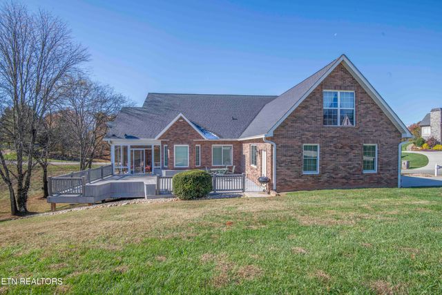 102 Tanasee Court, Maryville, TN 37801