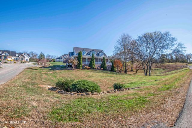 102 Tanasee Court, Maryville, TN 37801