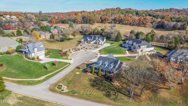 102 Tanasee Court, Maryville, TN 37801