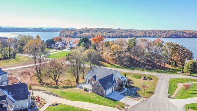 102 Tanasee Court, Maryville, TN 37801