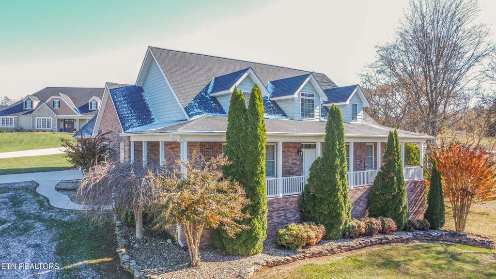 102 Tanasee Court, Maryville, TN 37801