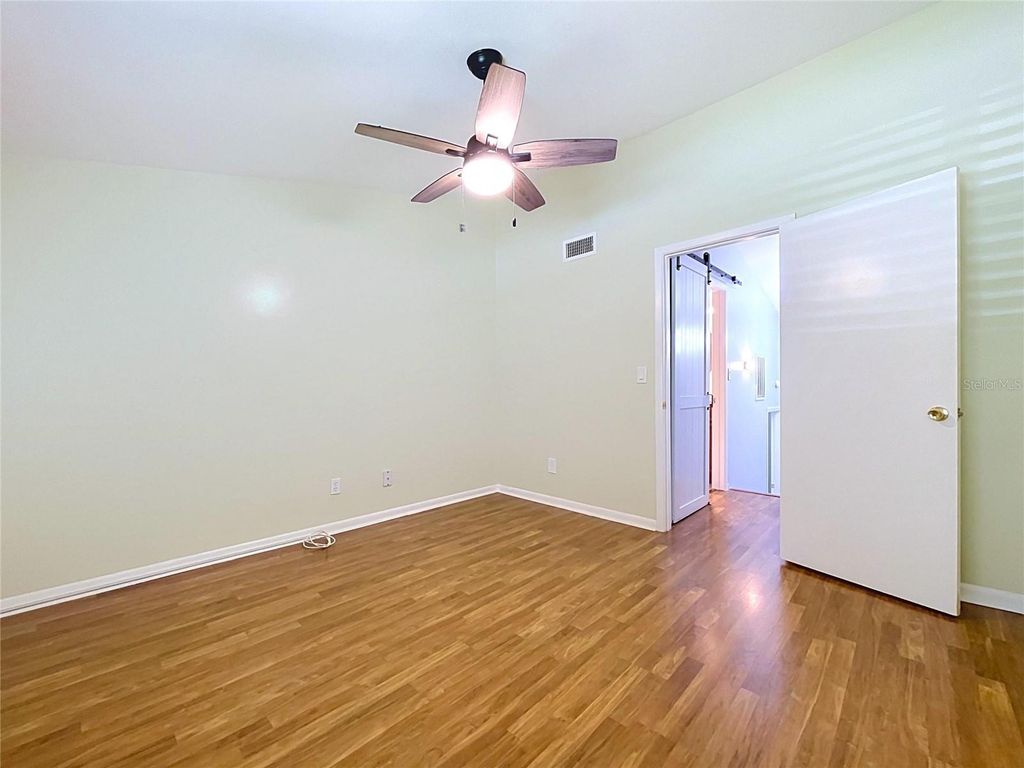 Image 19 of property listing at 4517 W LA VILLA LANE, Tampa, FL 33611