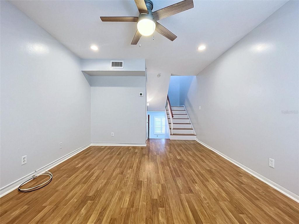 Image 21 of property listing at 4517 W LA VILLA LANE, Tampa, FL 33611