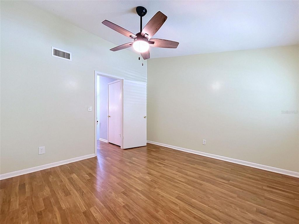 Image 34 of property listing at 4517 W LA VILLA LANE, Tampa, FL 33611