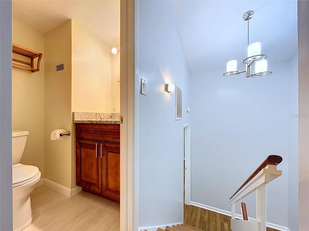 Image 37 of property listing at 4517 W LA VILLA LANE, Tampa, FL 33611