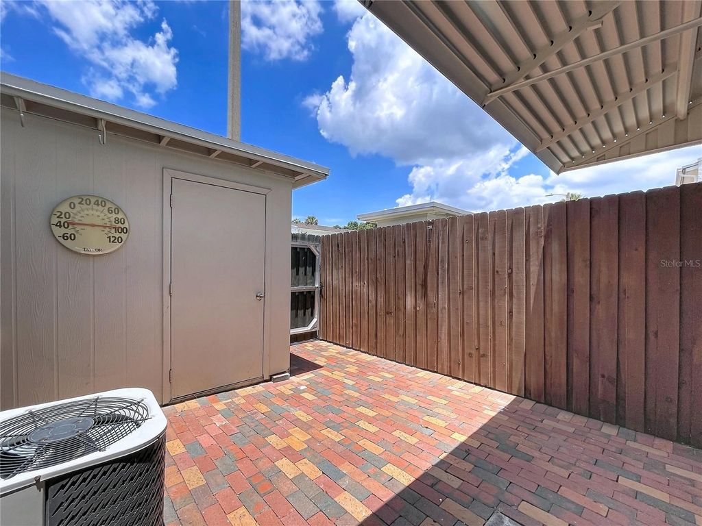 Image 39 of property listing at 4517 W LA VILLA LANE, Tampa, FL 33611