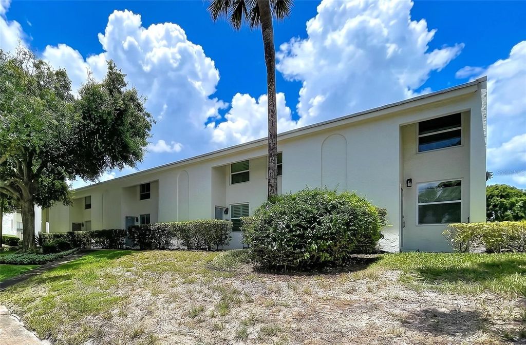 Image 47 of property listing at 4517 W LA VILLA LANE, Tampa, FL 33611