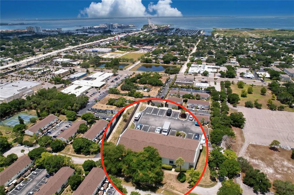 Image 48 of property listing at 4517 W LA VILLA LANE, Tampa, FL 33611