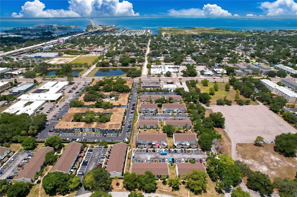 Image 50 of property listing at 4517 W LA VILLA LANE, Tampa, FL 33611