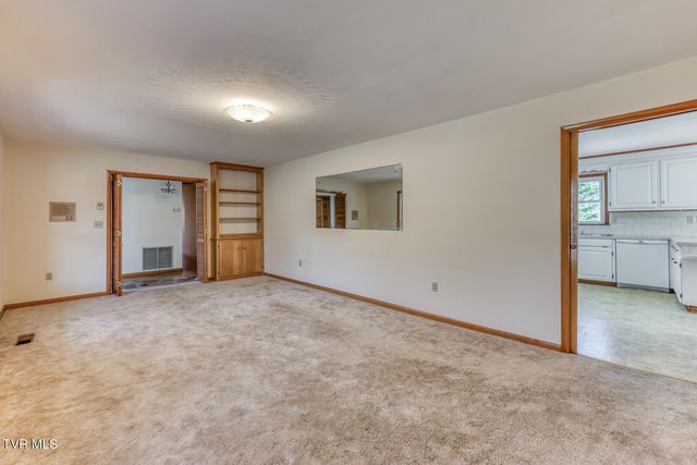 517 Colonial Heights Road, Kingsport, TN 37663