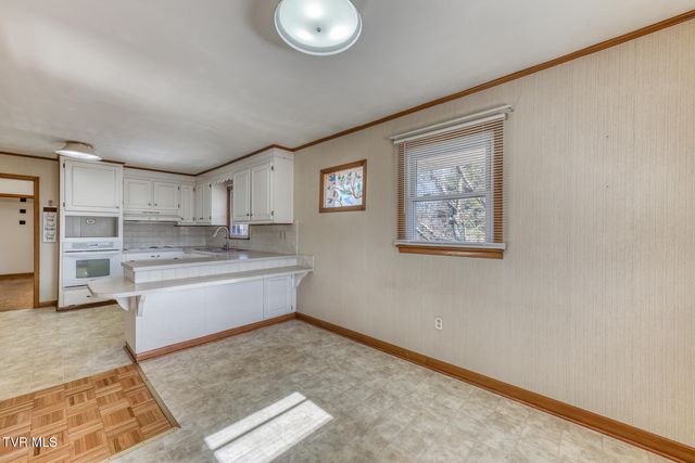 517 Colonial Heights Road, Kingsport, TN 37663