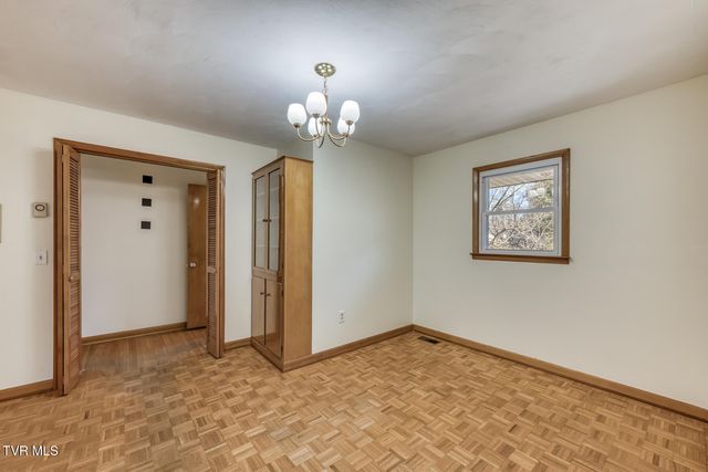 517 Colonial Heights Road, Kingsport, TN 37663