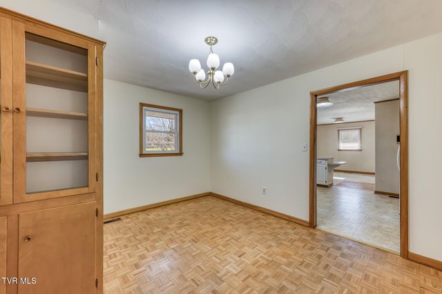 517 Colonial Heights Road, Kingsport, TN 37663