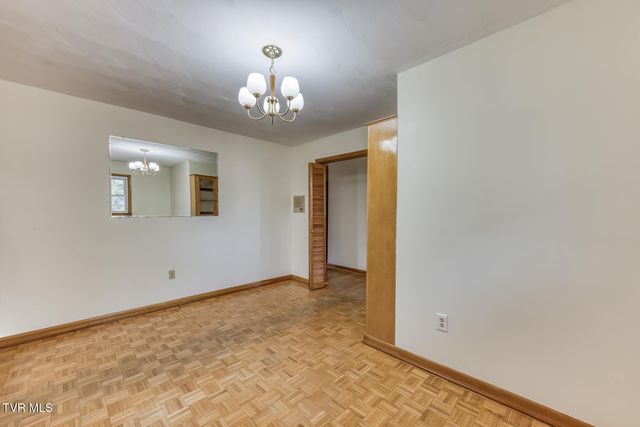 517 Colonial Heights Road, Kingsport, TN 37663