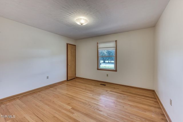 517 Colonial Heights Road, Kingsport, TN 37663