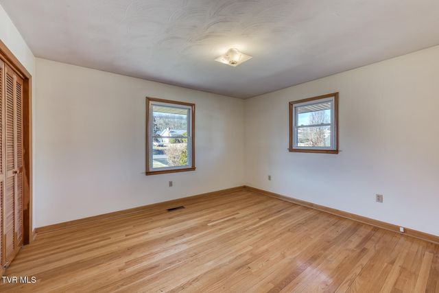 517 Colonial Heights Road, Kingsport, TN 37663