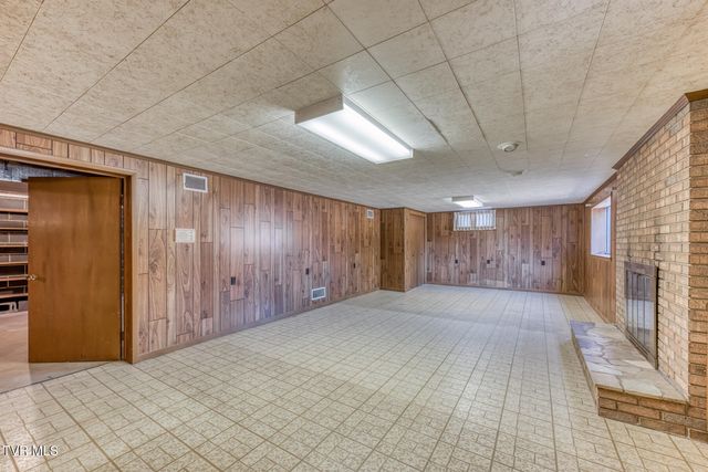 517 Colonial Heights Road, Kingsport, TN 37663