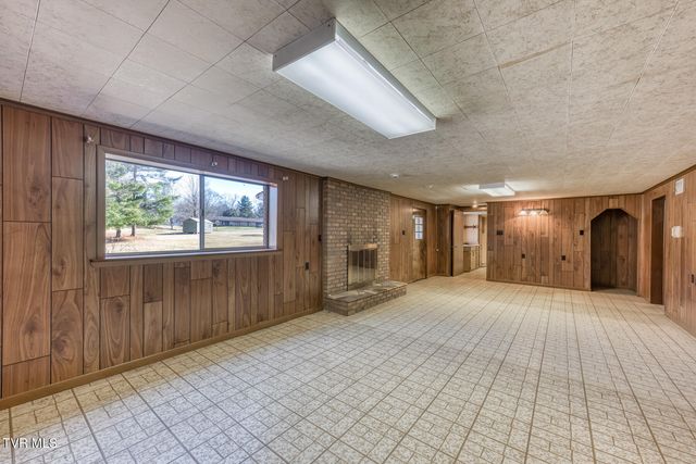 517 Colonial Heights Road, Kingsport, TN 37663