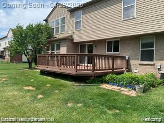47205 Fairlawn Court, Canton Charter Township, MI 48188
