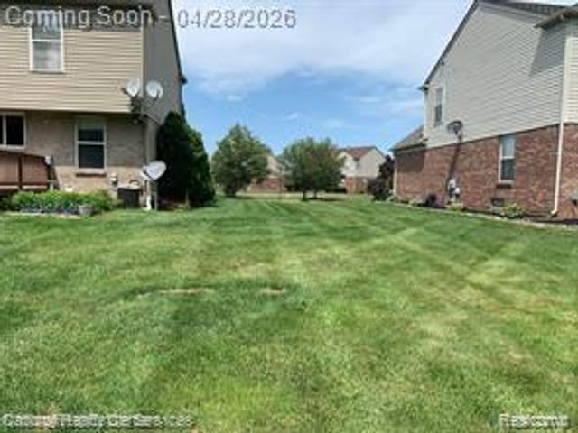 47205 Fairlawn Court, Canton Charter Township, MI 48188