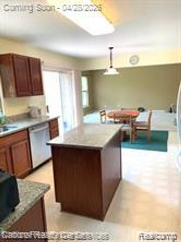 47205 Fairlawn Court, Canton Charter Township, MI 48188