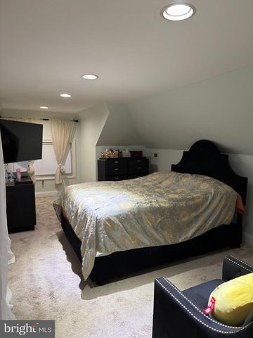 561 BILLINGS AVE, Paulsboro, NJ 08066