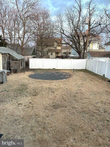 561 BILLINGS AVE, Paulsboro, NJ 08066