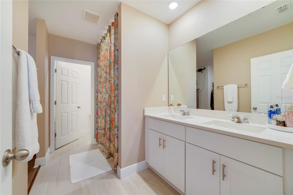 Image 16 of property listing at 116 LINKS TERRACE BOULEVARD, Daytona Beach, FL 32124