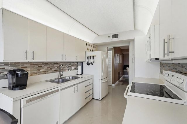1201 S Ocean Drive 506s, Hollywood, FL 33019
