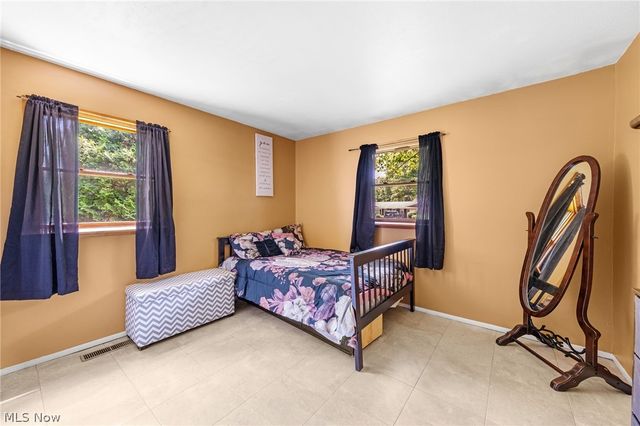 13099 Dorothy Drive, Chesterland, OH 44026