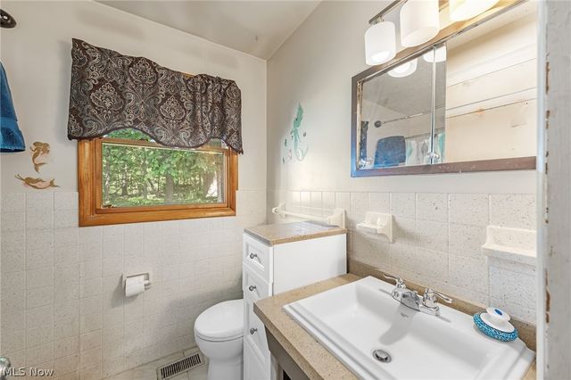 13099 Dorothy Drive, Chesterland, OH 44026