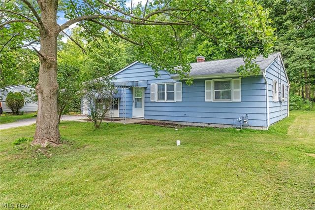 13099 Dorothy Drive, Chesterland, OH 44026