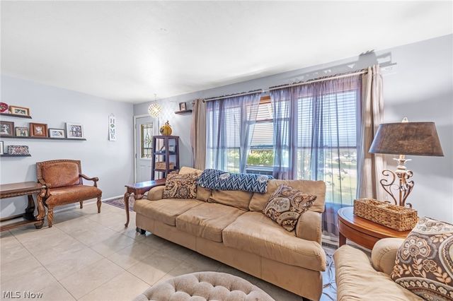 13099 Dorothy Drive, Chesterland, OH 44026