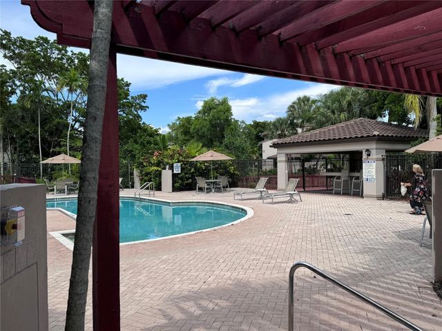 9968 Nob Hill Ln 9968, Sunrise, FL 33351