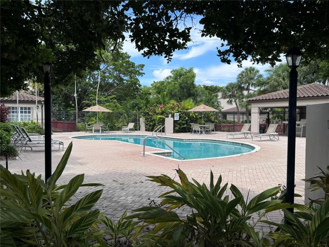 9968 Nob Hill Ln 9968, Sunrise, FL 33351