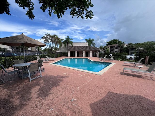 9968 Nob Hill Ln 9968, Sunrise, FL 33351