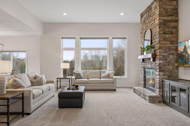 19648 Yellowpine Street NW, Oak Grove, MN 55011