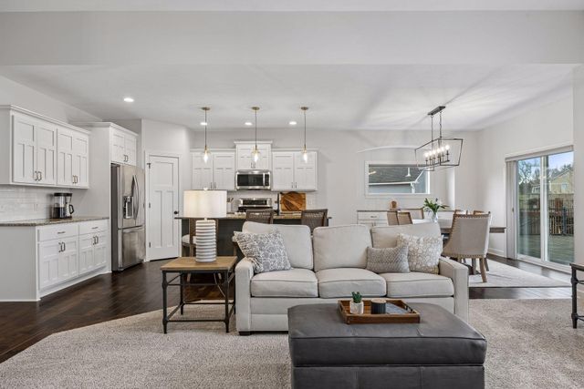 19648 Yellowpine Street NW, Oak Grove, MN 55011