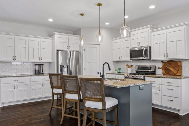 19648 Yellowpine Street NW, Oak Grove, MN 55011