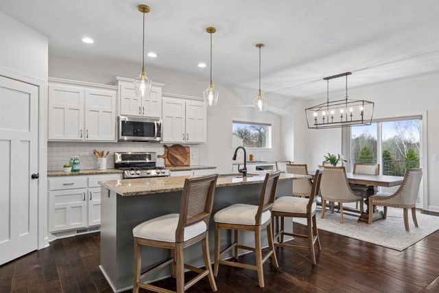 19648 Yellowpine Street NW, Oak Grove, MN 55011