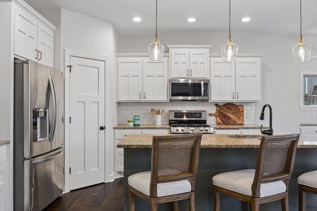 19648 Yellowpine Street NW, Oak Grove, MN 55011