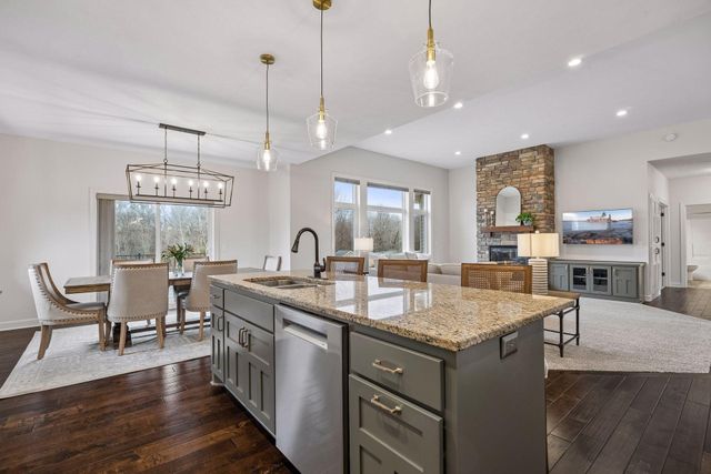 19648 Yellowpine Street NW, Oak Grove, MN 55011