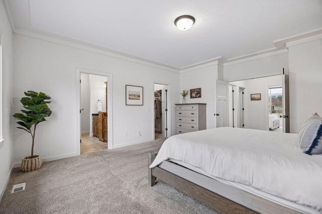 19648 Yellowpine Street NW, Oak Grove, MN 55011